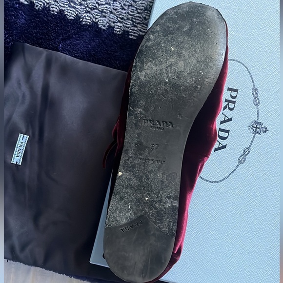 Prada flats size 37.  US 7 velour  color burgundy. Worn twice - Picture 3 of 6